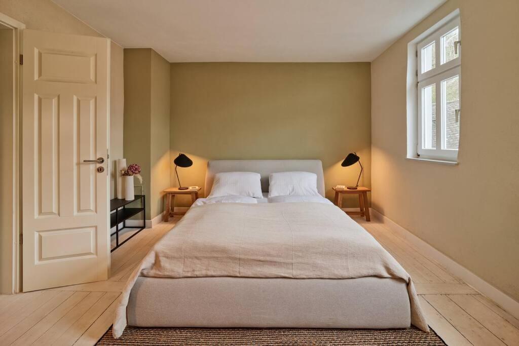 Mosel-Auszeit - Fewo Mit Sauna & Sonnenterrasse - Ideal Fuer 2 Personen Urzig Bagian luar foto